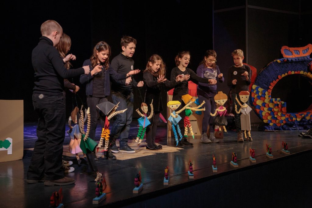 Pozor!Plivamo na sceni5 (48)